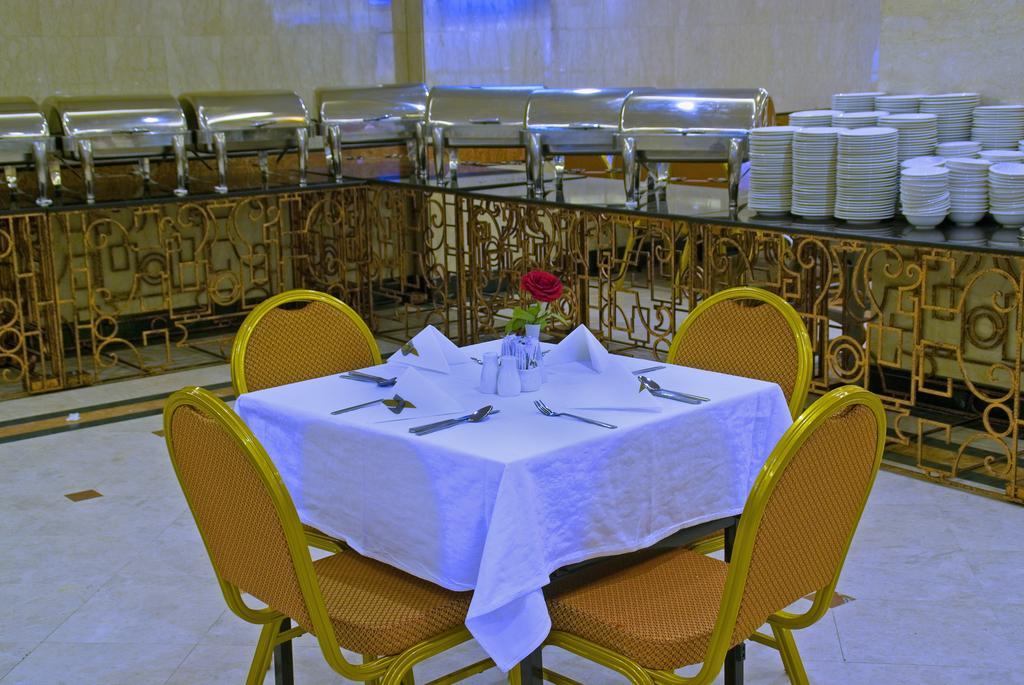Al Eiman Al Qibla Hotel Medina Buitenkant foto
